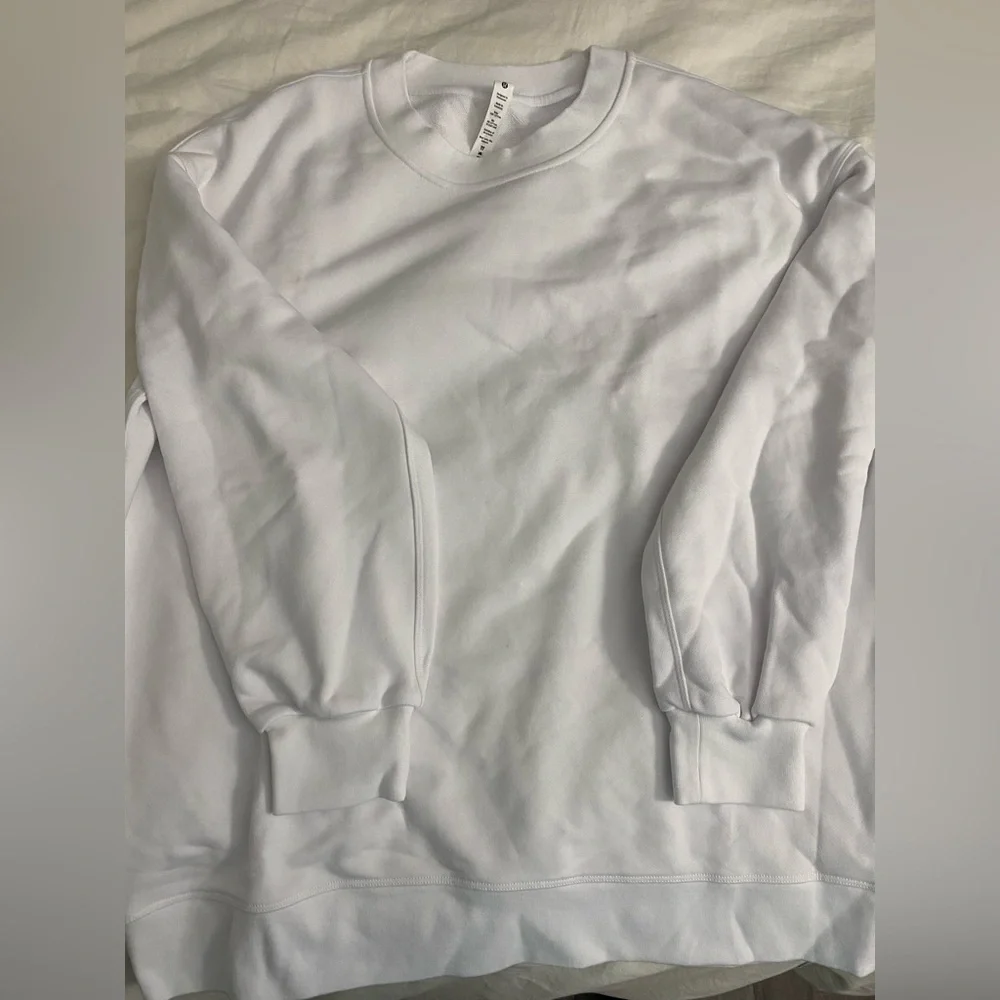 Lululemon Perfectly Oversized Crew - Picture 2 of 6
